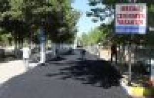 Kahta’da mezarlıklarda bayram temizliği