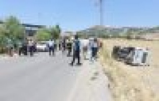 Kapıdan düşerek minibüsün altında kalan yolcu hayatını kaybetti