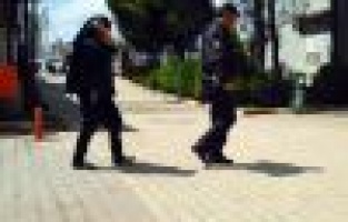 KARISINI TEKME TOKAT DÖVDÜ..!