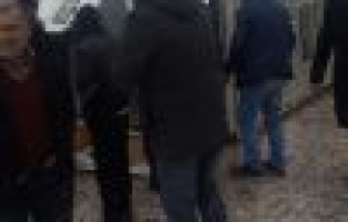 Kayganlaşan Yolda Minibüs Devrildi