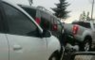 Kayganlaşan yolda zincirleme kaza