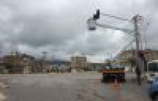 KAZA KAVŞAĞINA TRAFİK LAMBALARI TAKILDI