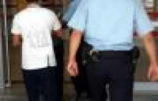 Kendisine Zarar Veren Şahıs Hastaneye Kaldırıldı