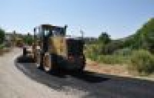 Köy Yollarına Yama Yapılıyor