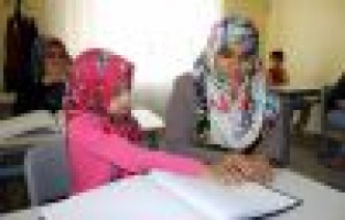 KUR’AN-I KERİM’İ DOKUNARAK ÖĞRENİYORLAR