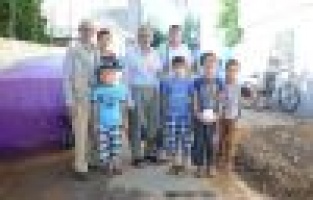 Mahalle sakinleri tıkanın kanalizasyon hattına çözüm bekliyor