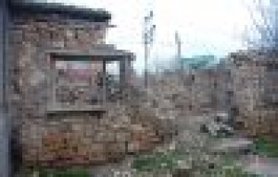 Metruk Evler Tehlike Saçıyor