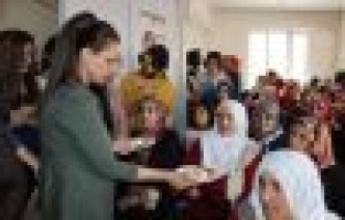MHP’Lİ KADINLARDAN PİLAV ETKİNLİĞİ