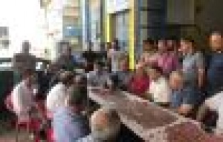 Milletvekili Tutdere esnafla yemekte buluştu