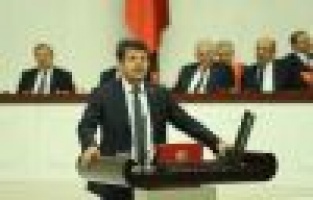 Milletvekili Tutdere hayatını kayden üniversite öğrencilerinin kazasını meclise taşıdı