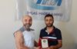 Milli Sporcudan, Gazeteci Cihan Kizir'e, Plaket