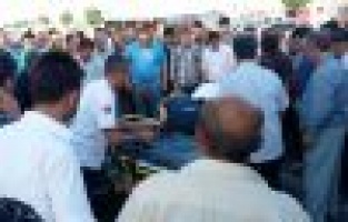 MİNİBÜSÜN ÇARPTIĞI KIZ ÇOCUĞU YARALANDI