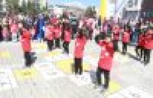 Minik öğrenciler Çanakkale Zaferini kutladı