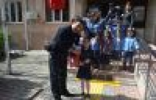 MİNİK ÖĞRENCİLERDEN POLİSE ZİYARET