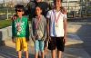 Minik tenisçiler turnuva şampiyonu oldu