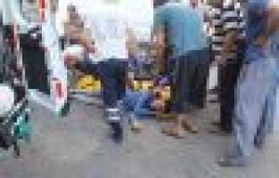 Motosiklet ile minibüs çarpıştı: 1 yaralı