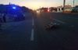 Motosikletli gencin öldüğü kaza güvenlik kameralarına yansıdı