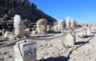 Nemrut Dağı'ndaki Devasa Heykeller Artık Zarar Görmeyecek