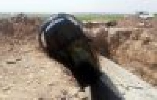 O Bitmeyen Yolda Otomobil Çukura Uçtu