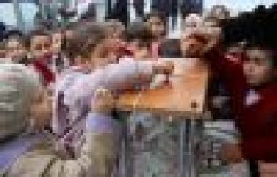 Öğrenciler Harçlıklarını Bağışladı