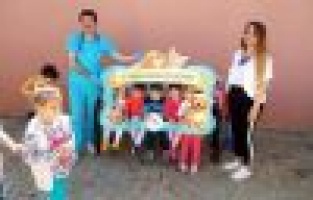 Öğrencilere hayvan dostu rozeti takıldı