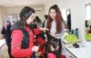 Öğrencilere ücretsiz saç bakımı yapıldı