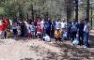 Öğretmenler doğa yürüyüşü ve piknik ile stres attı