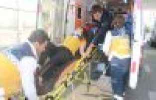 Öğretmenlerin bulunduğu otomobil dereye yuvarlandı: 5 yaralı