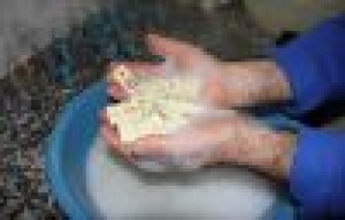 Okey taşlarında ‘korona’ temizliği