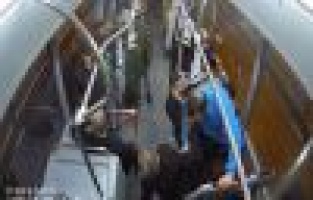 Otobüsün durağı, acil servis