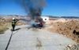 Otomobil Alev Alev Yandı