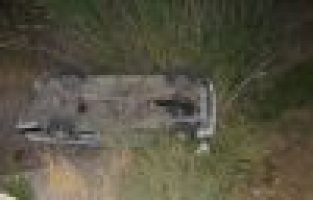 Otomobil Dereye Uçtu: 1 Yaralı