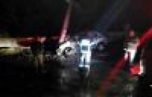 Otomobil Elektrik Direğine Çarptı