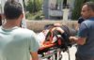 Otomobil ile hafif ticari araç çarpıştı: 3 yaralı