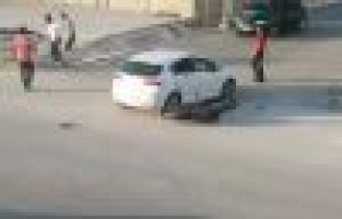 Otomobil ile motosiklet çarpıştı: 1 yaralı