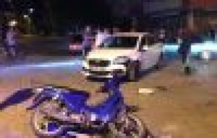 Otomobil ile motosiklet çarpıştı: 2 yaralı