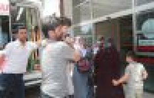 Otomobil mucurlu yolda takla attı: 5 yaralı