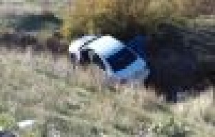 Otomobil şarampole uçtu: 4 yaralı