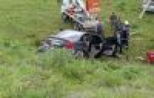 Otomobil şarampole yuvarlandı: 2 Yaralı