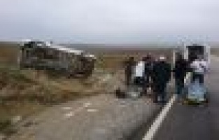 Otomobil şarampole yuvarlandı: 5 yaralı