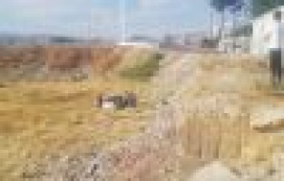 Otomobil şarampole yuvarlandı