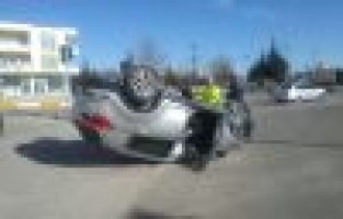 Otomobil takla attı: 2 yaralı