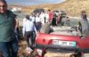 Otomobil takla attı: 3 yaralı