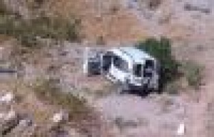 Otomobil uçuruma yuvarlandı: 4 yaralı