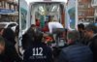 Otomobil yayaya çarptı