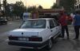 Otomobilde çıkan yangın büyümeden söndürüldü