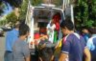 Otomobilin Çarptığı Polis Yaralandı