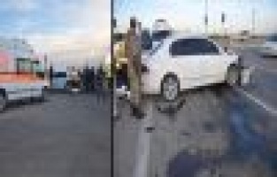 Otomobille Kamyonet Çarpıştı