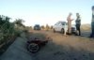 Otomobille motosiklet çarpıştı: 1 ölü