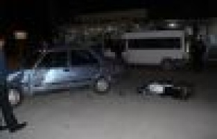 Otomobille motosiklet çarpıştı: 1 yaralı